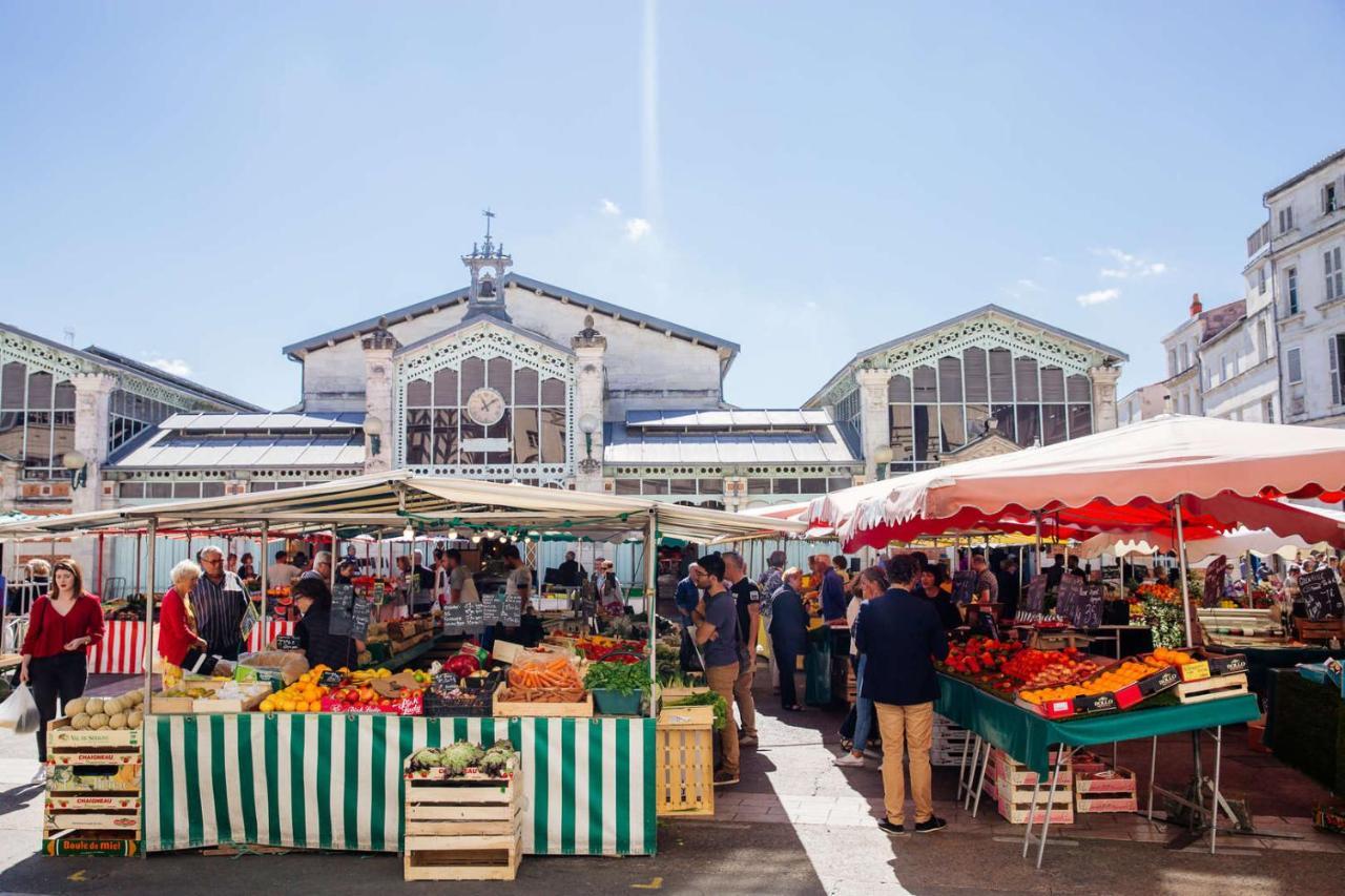 Charmant Cocon Iode Cosy Equipe, Baigne De Lumiere, Situe Au Coeur De La Rochelle A 1Min A Pied Du Marche Central Avec Tv Et Wifi Esterno foto